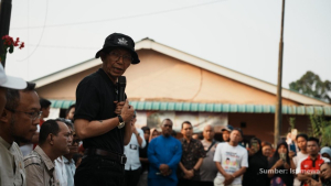 Amsakar Achmad Tinjau Warga Terdampak, Proyek Penguatan Air Bersih Batam Dikebut Rampung Akhir Tahun