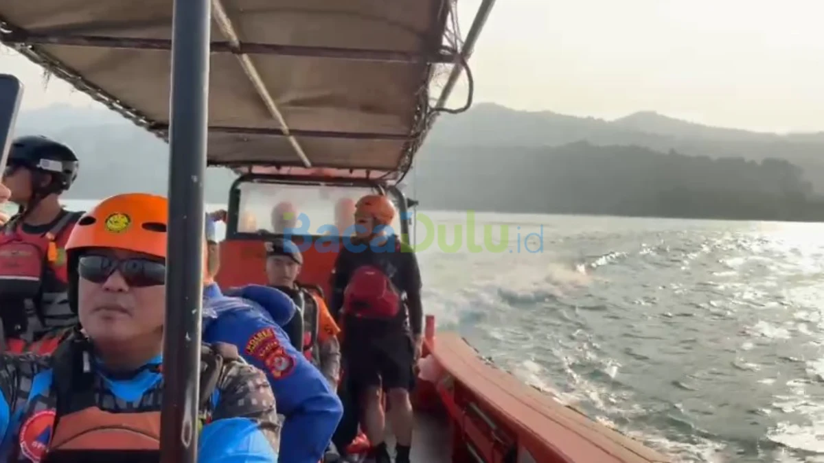 SAR gabungan selamkan 22 alut cari korban speedboat di Selat Sunda