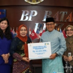 Penyerahan bantuan gempa NTT oleh PIKORI BP Batam