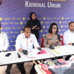 Polisi Polda Kepri menahan tiga tersangka bentrokan Setokok Batam