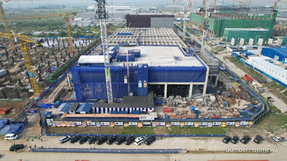 Direktur Utama PLN Darmawan Prasodjo berbicara tentang listrik data center di Electricity Connect 2026