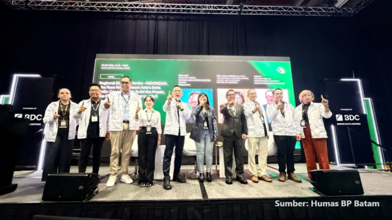 Li Claudia Chandra berbicara tentang ekosistem data center Batam di acara Tech Week Singapore