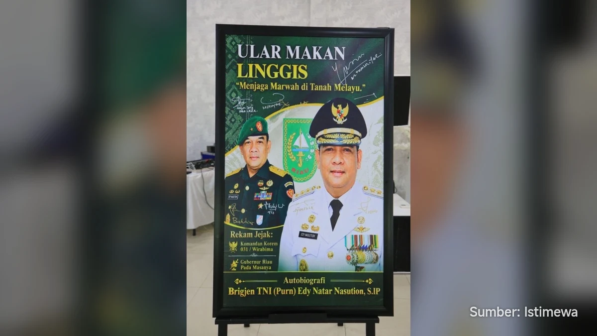 Brigjen Edy Natar Nasution memperkenalkan buku autobiografinya di restoran Melayu