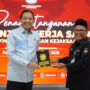 Ketua KPU Riau dan Kepala Kejaksaan Tinggi Riau menandatangani perjanjian kerja sama