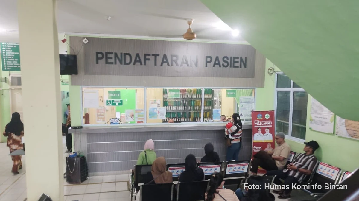 Bupati Roby Kurniawan memberi arahan kepada perangkat daerah di Bintan