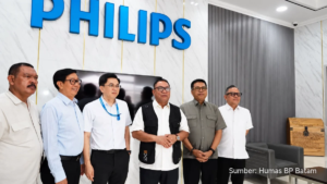 Fary Djemy Francis memimpin tim BP Batam saat kunjungan industri di Batam