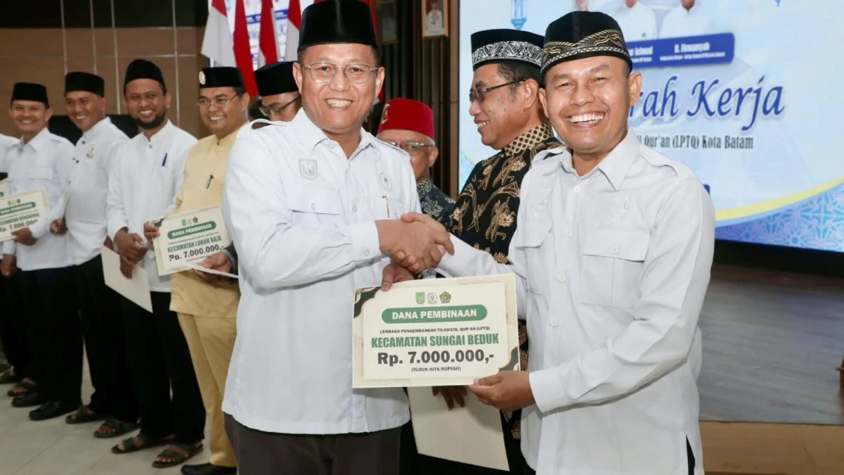 Firmansyah membuka musyawarah LPTQ Batam di Kantor Wali Kota Batam