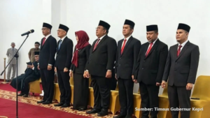 Gubernur Ansar Ahmad melantik tujuh pejabat di Gedung Daerah Tanjungpinang