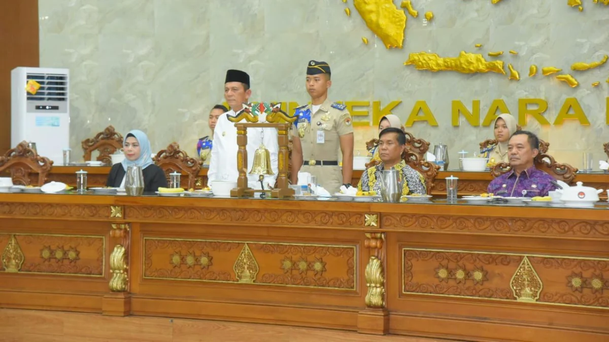 Gubernur Ansar Ahmad menerima penghargaan di kampus IPDN, Jatinangor
