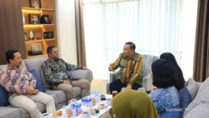 Direktur Keuangan Jasa Raharja Dwi Ary Purnomo menjelaskan program pelatihan bagi keluarga korban kecelakaan
