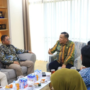 Direktur Keuangan Jasa Raharja Dwi Ary Purnomo menjelaskan program pelatihan bagi keluarga korban kecelakaan