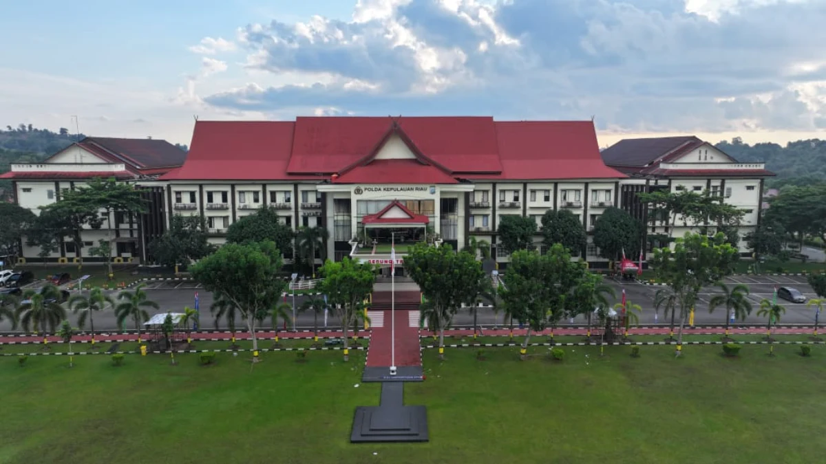 Kapolda Kepulauan Riau mengumumkan mutasi 475 personel Polri di Batam