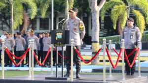 Kapolda Kepri Irjen Pol. Suhendri berbicara kepada wartawan di Batam