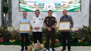 Penandatanganan pakta integritas antara Kejaksaan Tinggi Kepri dan Pemprov Kepri