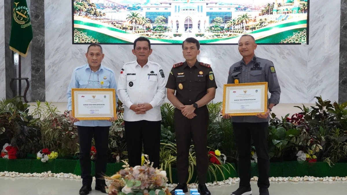 Penandatanganan pakta integritas antara Kejaksaan Tinggi Kepri dan Pemprov Kepri