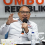 Robert Na Endi Jaweng berbicara di konferensi pers tentang risiko maladministrasi kantor pertanahan