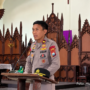 Kompol Ahmad Rudi Prasetyo memimpin acara Minggu Kasih di gereja di Bintan