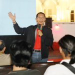 Wali Kota Batam mengajak warga nonton final sepak bola di Dataran Engku Putri